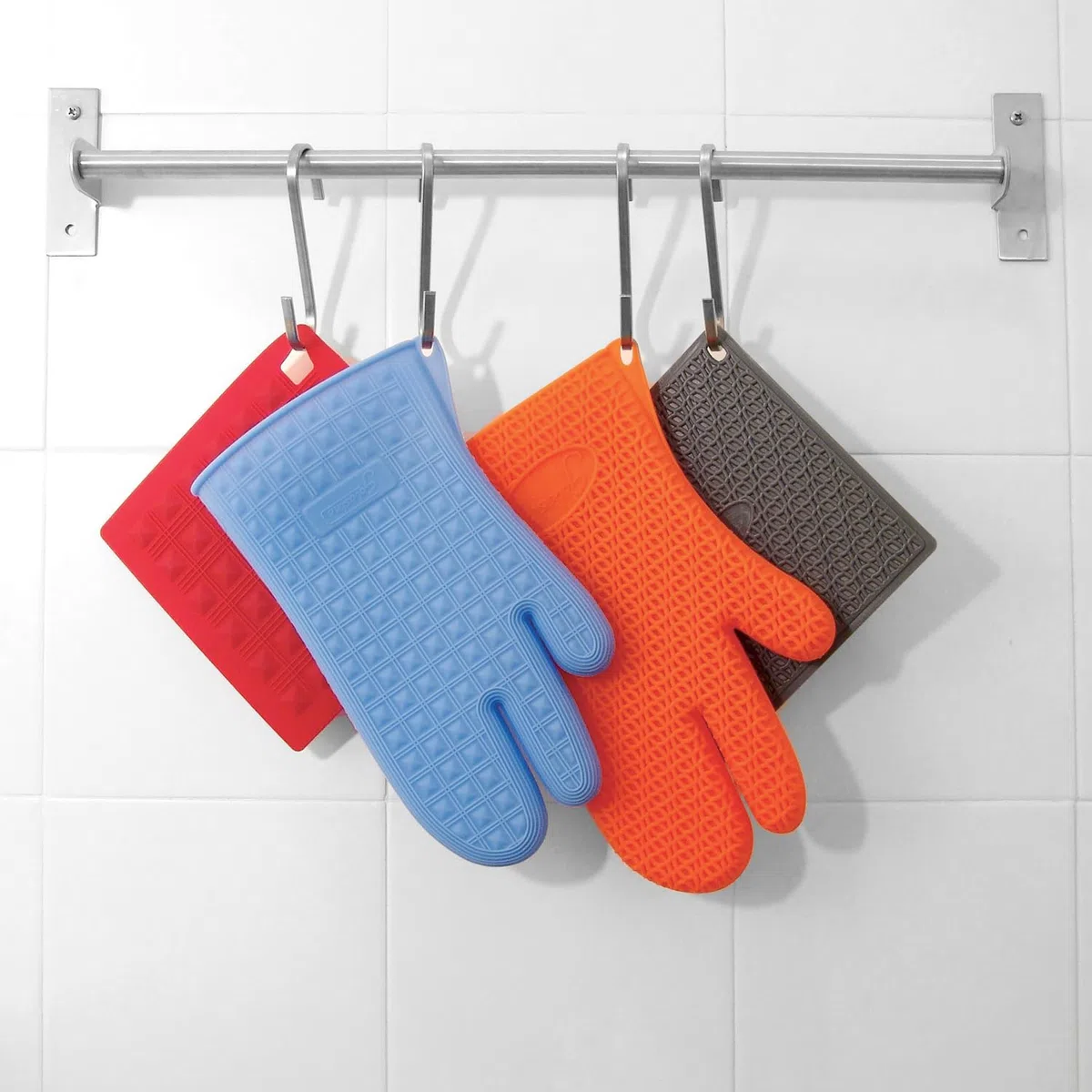 Silikomart | Mister Hot Guanto in Silicone, Colore Rosso, Misure 250 x 168 mm,
