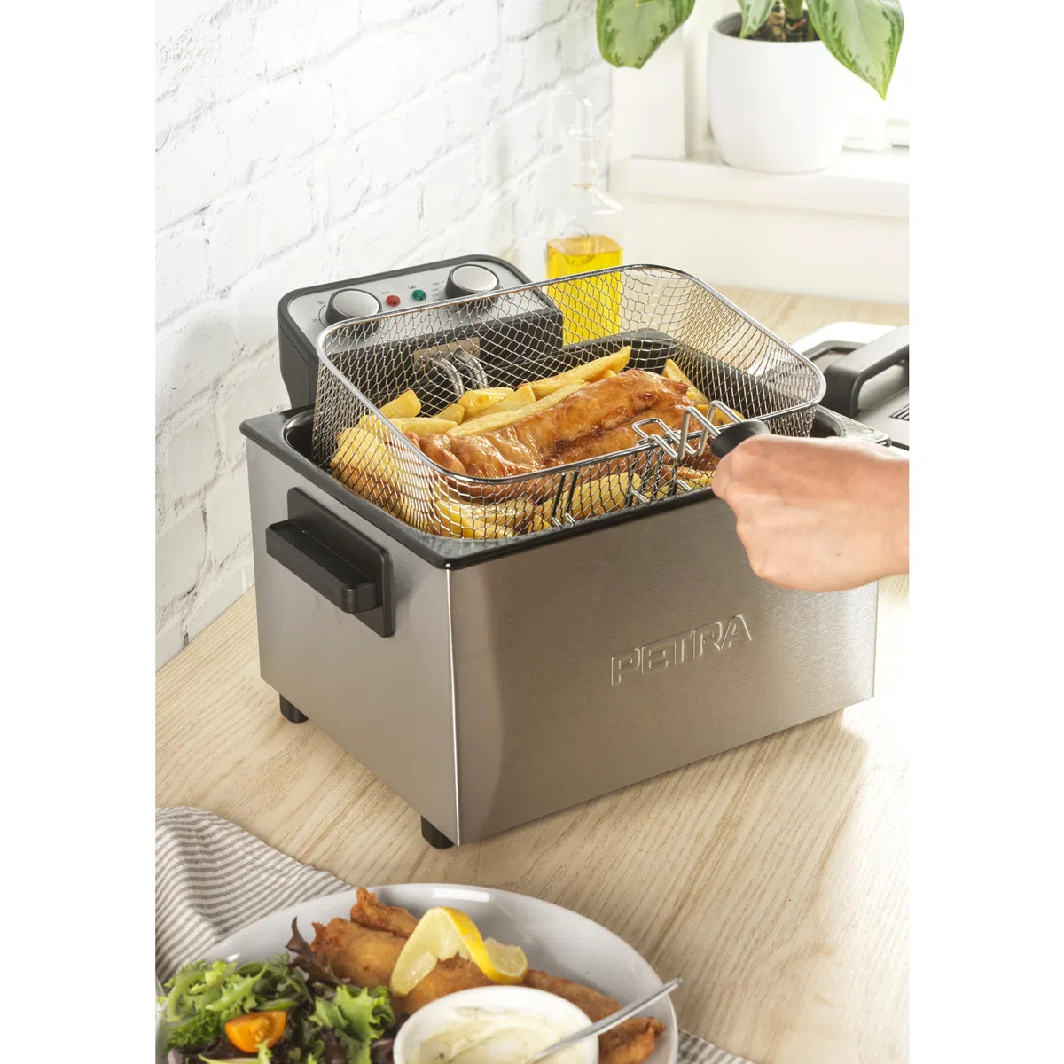 Friggitrice ad Olio Profondo Petra da 5L – Grande Cestello in Filo Metallico e 2 Piccoli Cestelli, Manico Staccabile, Temperatura Regolabile, Finestra di Visualizzazione, 3000W, PT6266VDE