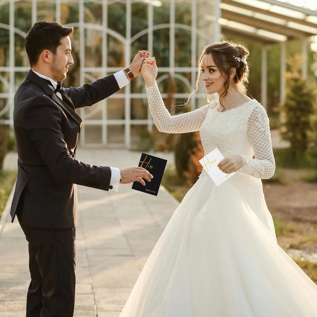 2 libri di voti nuziali, 14 x 10 x 0,3 cm, piccoli libretti di carta per le promesse di matrimonio, eleganti libri di voti con lamina d'oro per lui e per lei, in bianco e nero per festa di nozze