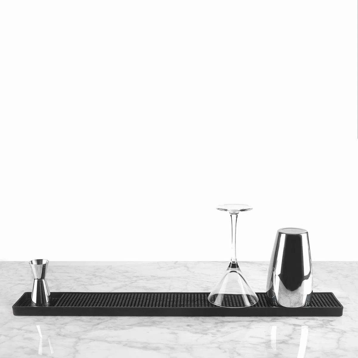 Lacor - 62628-100% Non-Slip Thermoplastic Rubber Bar Mat, Avoid Cocktail or Drinks, BPA Free, Measurements 60 x 8 x 1.8 cm, Black