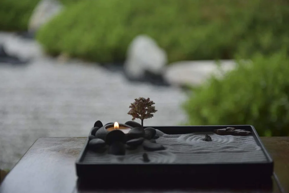 Set di portacandele in ciottoli da giardino Zen fatto a mano con attrezzi da giardino Zen, sabbia, vassoio base e accessori gratuiti