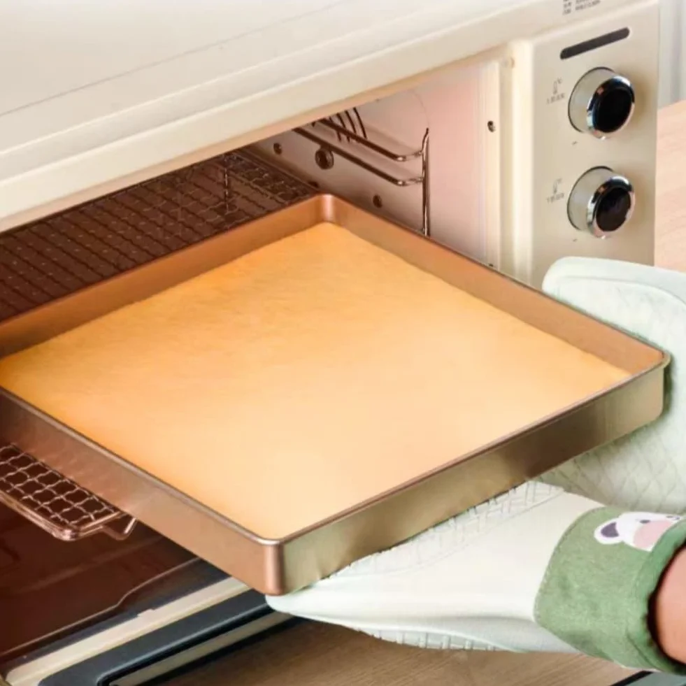 Teglia da forno da 11 pollici (oro), Teglia Forno, 28 x 28 x 3,6 cm, Teglia per Pizza, Teglia da Forno per Forno, Rivestimento Antiaderente in Acciaio inox, Teglia da forno per pane