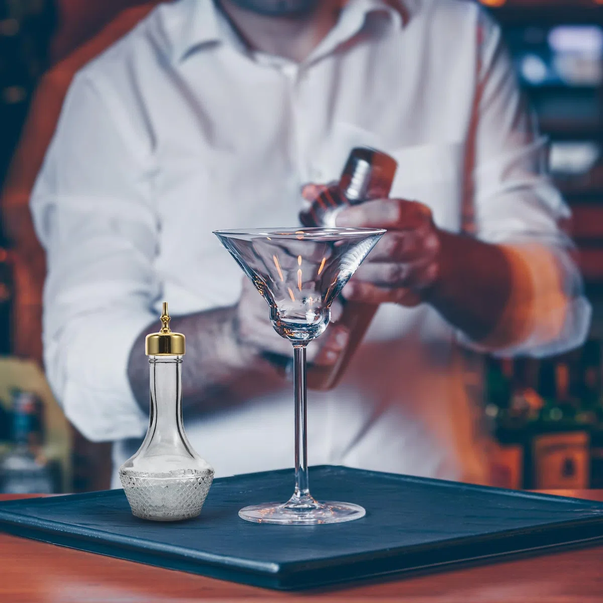 Bottiglia in Vetro per Amaro Dispenser per Liquori, Design Pratico e Resistente, per Cocktail e Feste in Casa o Bar Colore Casuale