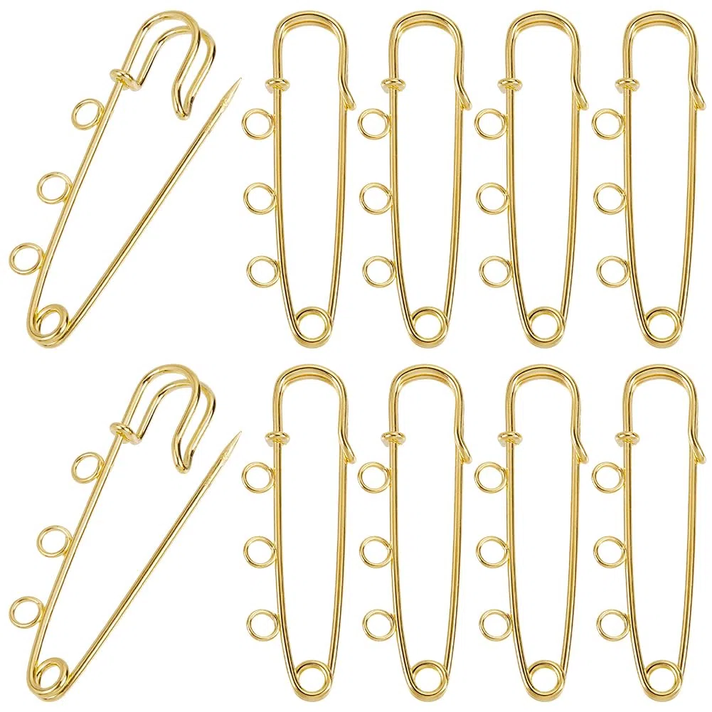 SUNNYCLUE 1 scatola 30 pezzi Spilla di Sicurezza In Oro Spille Da Kilt In Metlega Sfuso Ferro Resistente CHISusura Decorazione Anelli Fermaglio Spille Risultati con 3 fori per Maglione Cappello Sciarp