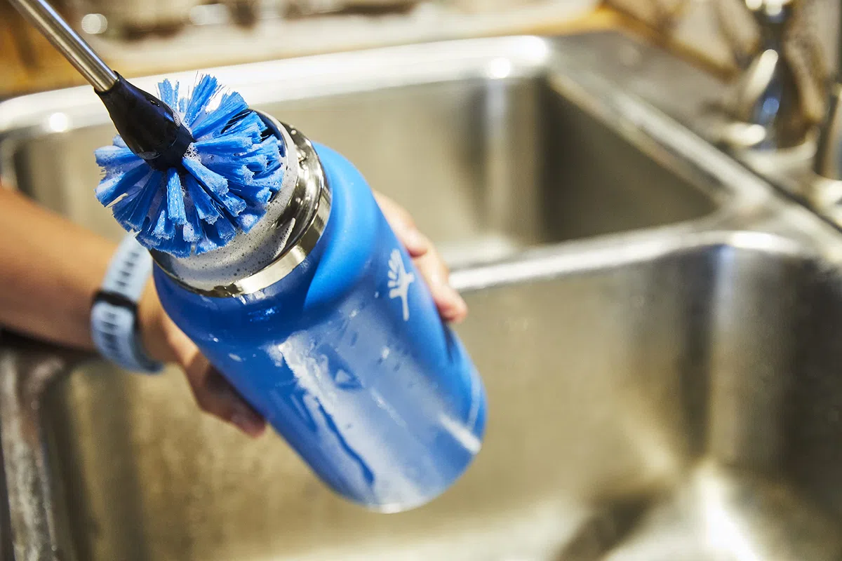 Hydro Flask - Spazzola per bottiglie per la pulizia con manico lungo e impugnatura antiscivolo per un utilizzo confortevole - Setole in nylon durevoli - Pacific