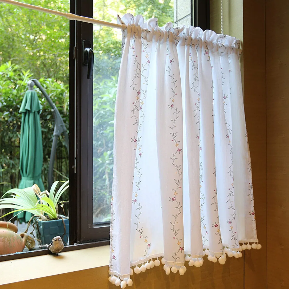 A.Monamour Tenda Corta per Finestra Piccola - Ricamo Di Fiori Botanici in Cotone Bianco - Tendina Da Cucina Bistrot Caffè - Mezza Tenda Mantovana a Vetro, Pannello, Porta Armadio