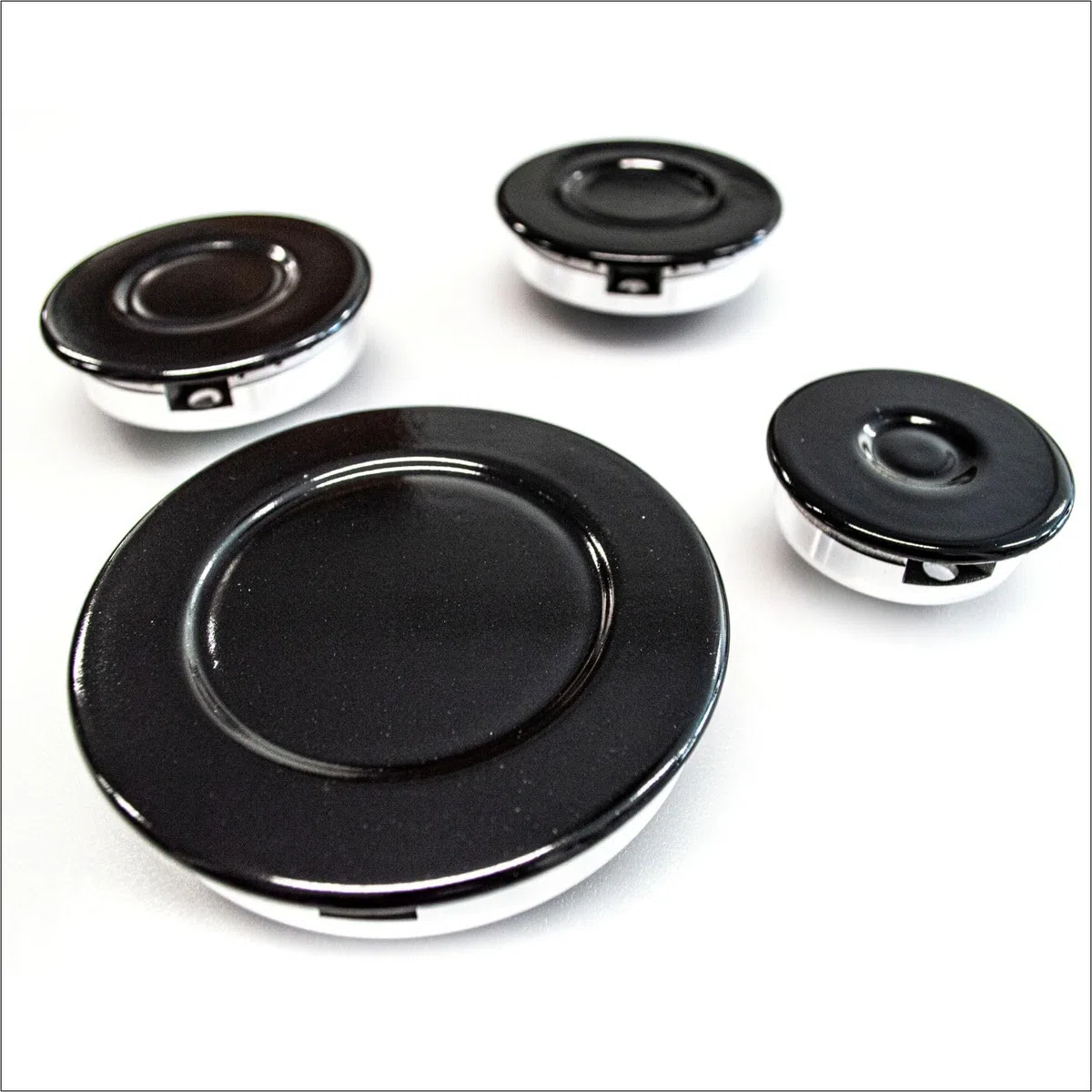 Kit 4 Bruciatori con Piattelli Spartifiamma per Piano Cottura Cucina compatibile con Ariston - Nardi