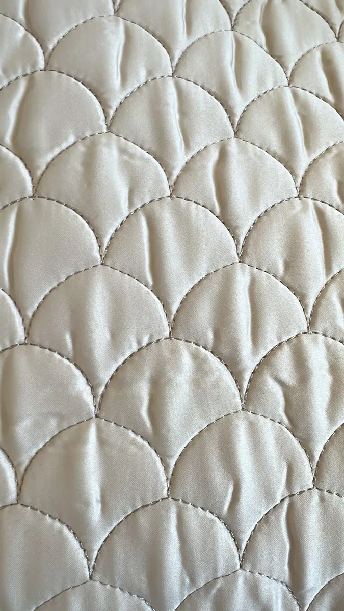 imi shop Trapuntino Matrimoniale Estivo in raso, Copriletto Trapuntato con Rouche Mezza Stagione Made in Italy 250x260 cm (Beige)