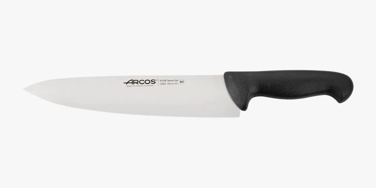 Arcos Coltello Cheferies 2900 – Lama in Acciaio Inossidabile Nitrum 25 cm – Manico in Polipropilene, Sistema di Identificazione Colore per Igiene e Salute – Nero, Argento