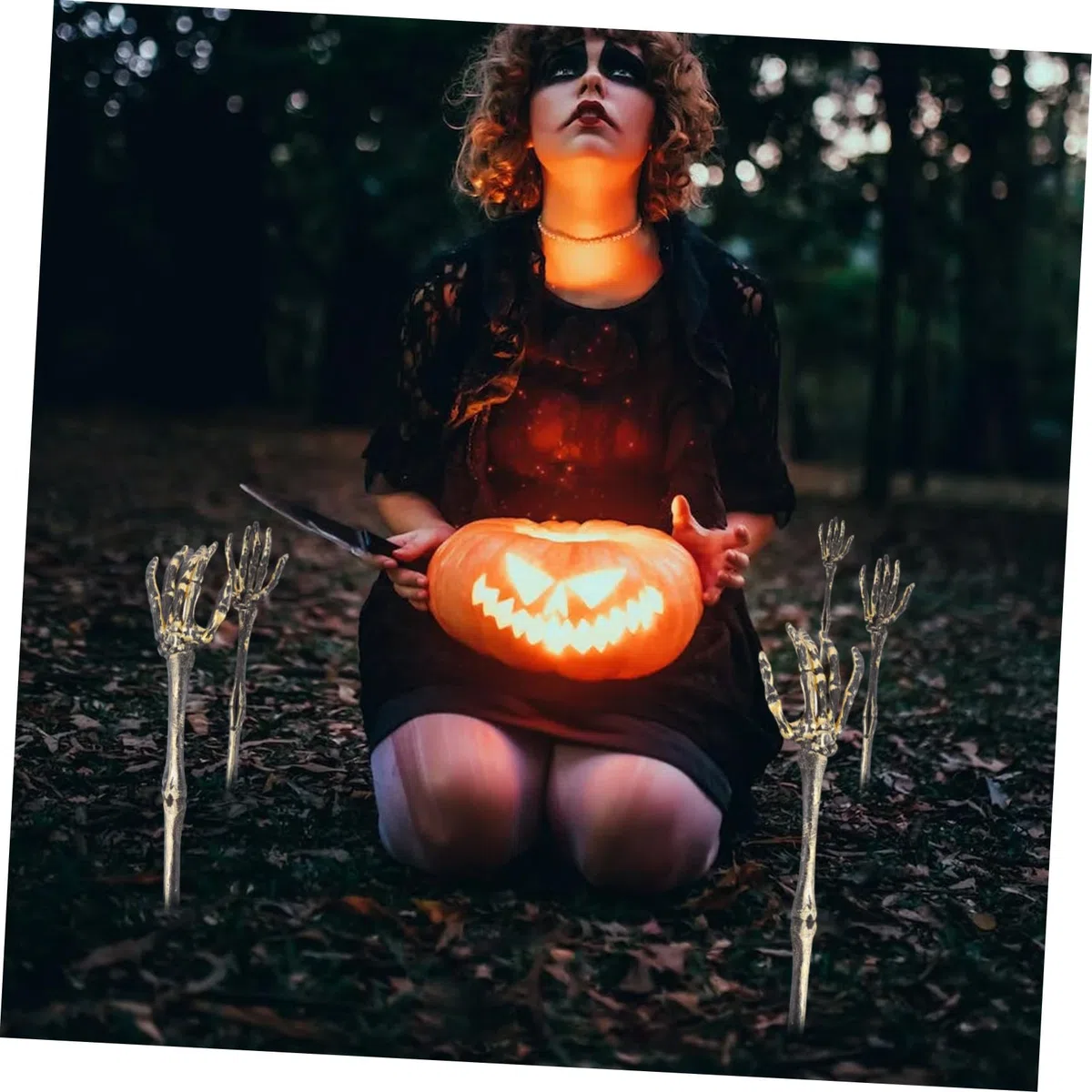 DOITOOL Decorazione di Halloween Braccio Scheletro in Plastica Oro per Giardino e Casa, Realistica e Luminescente per Atmosfera Spettrale in Famiglia o Cimitero