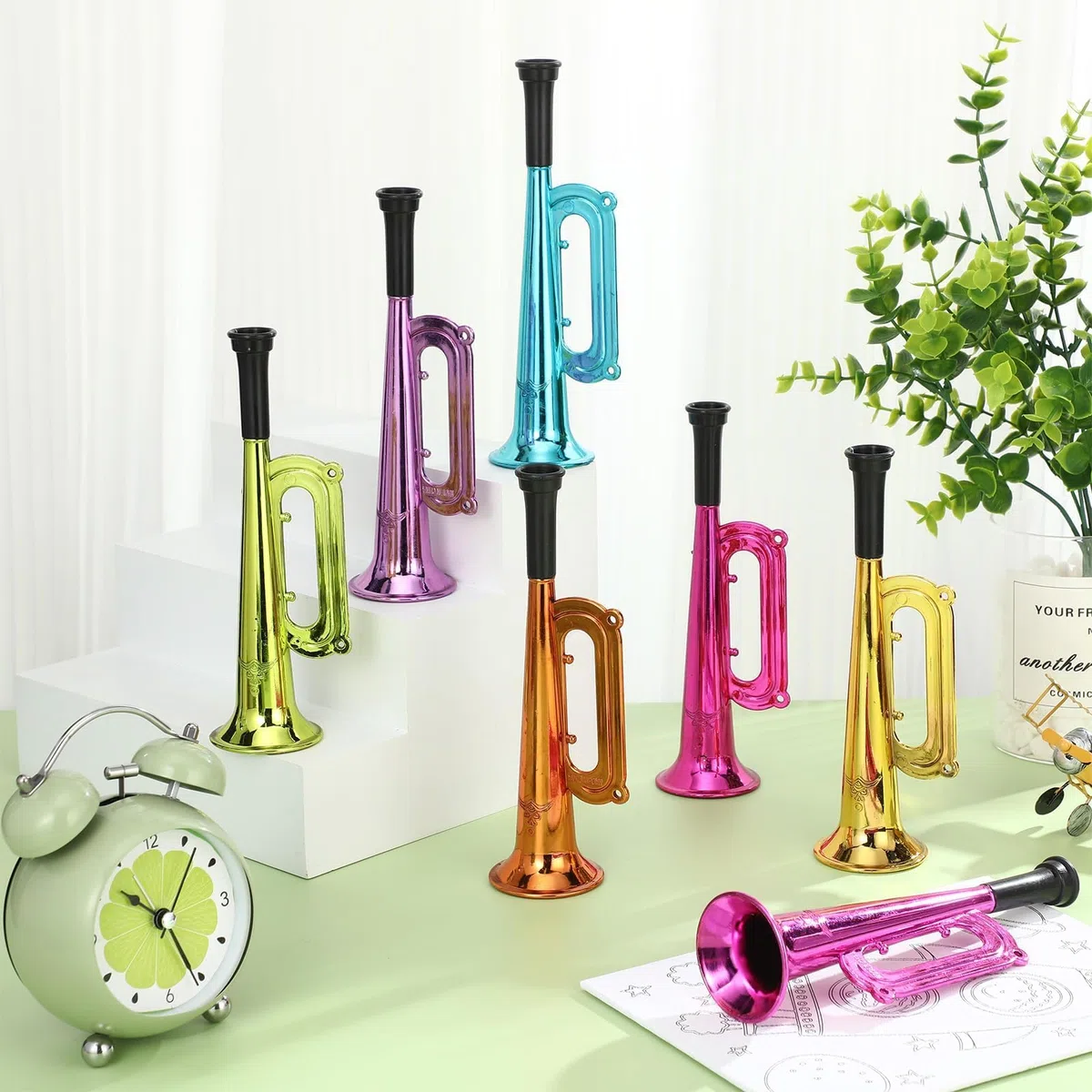 Trombe Giocattolo, 12 Pezzi Tromba Noise Maker, Tromba Per Bambini, Strumenti Musicali per Bambini, Atmosfera di Festa Tifo Trombe, Giocattoli per Compleanni Carnevali Feste ed Eventi