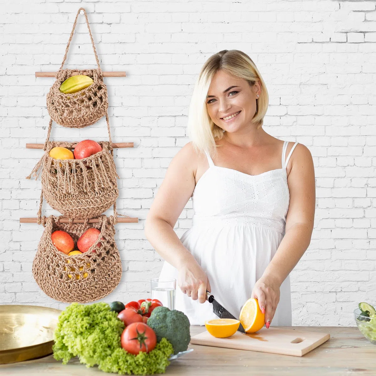 Cesto di Frutta da Appendere,Cestino da parete in corda di cotone intrecciata a mano a 3 strati,Cesto di Frutta Verdura Boho da Appendere,Appendino per Porta Cesto Decorativo per Cucina (Marron)