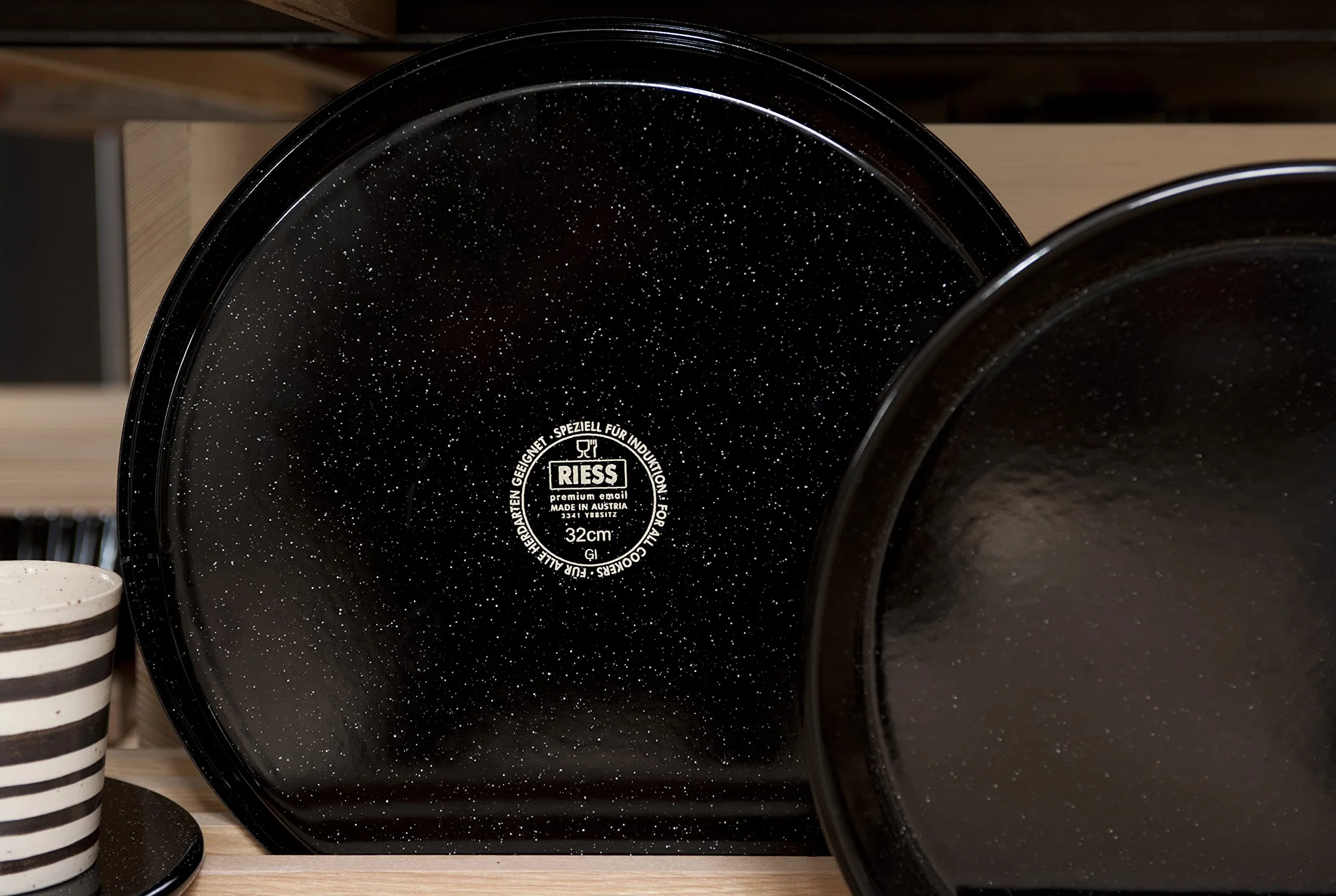 Riess, 0485-022, tortiera, 26 cm, 3 pezzi, CLASSIC - STAMPI DA FORNO, altezza 8,0 cm, pasticceri professionisti, stampo da forno, smaltato, nero, con fondo tubolare, induzione, smaltato