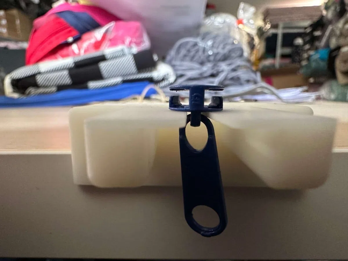 Infila zip per chiusura lampo infinita bianco
