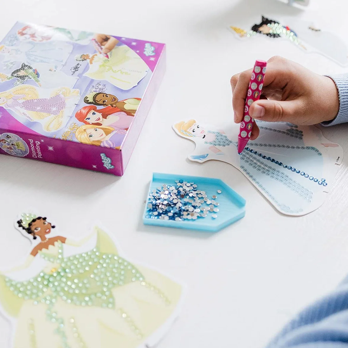 Disney Princess Diamond Painting Set: crea immagini scintillanti di Arielle, Belle e Rapunzel con bellissime pietre glitterate