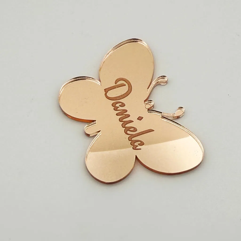 Segnaposto Personalizzato in plexiglas con calamita - Ideale per festa 18 anni,compleanno, matrimonio, battesimo, etc. Oro, Cromo, Oro Rosa.Possibile richiedere altri numeri. Confezione 10 pezzi.