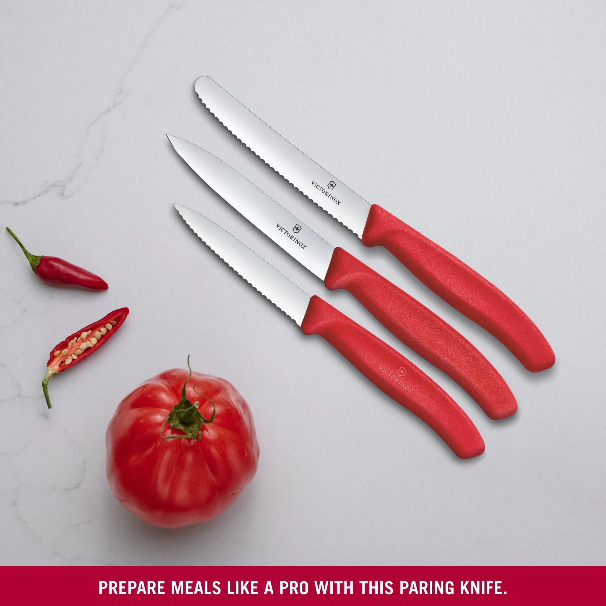 Set di coltelli da cucina Victorinox Swiss Classic, 3 pezzi, Coltello per verdure, pomodori e colazione, Manico in plastica robusta, Acciaio inossidabile, Rosso