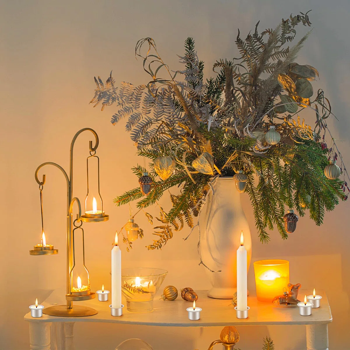24 Pezzi Candele Portacandele in Metallo, Mini Alluminio Candelabro Decorazione Inserti per Candele, Candelabri Natalizi Inserto Portacandele per Candele da Tavola, Candele ad Albero DIY