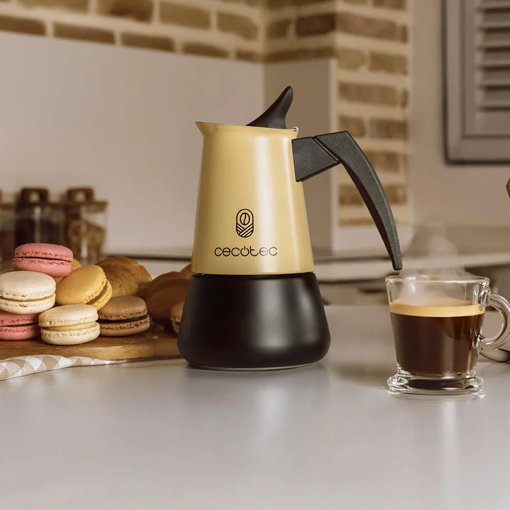 Cecotec Caffettiera Moka Express Piccolina 400 Beige. 200ml, 4 Tazze di Caffè, Acciaio Inox, Adatta Tutte le Superfici, Filtro Premium, Valvola di Sicurezza, Manico Termoresistente, Design Elegante
