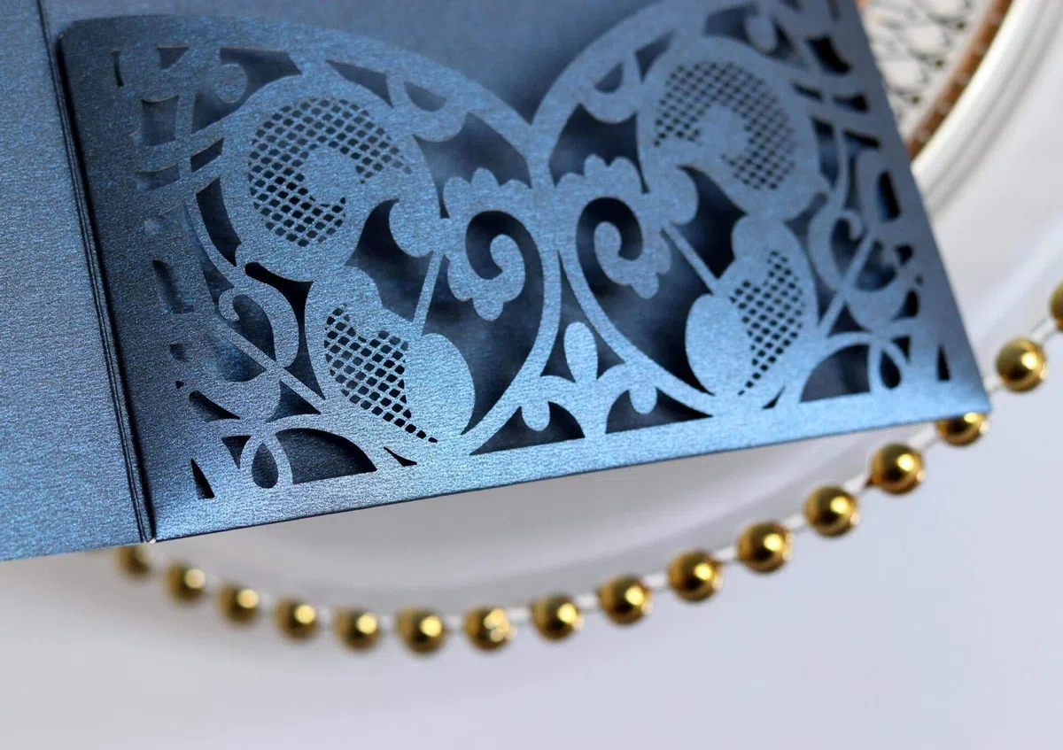 10 Pezzi Matrimonio Invito, Carte di Invito a Nozze, Hollow Floral Design, con 2 Carte Vuote, Blu Navy