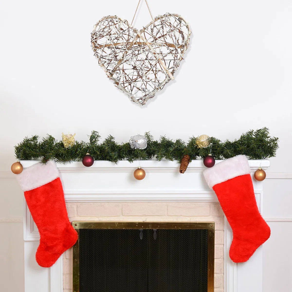 Corona Decorativa a Forma di Cuore in Rattan Naturale per Decorazioni Natalizie e Fai-da-te, per Ambienti Esterni e Feste Design Classico e Materiale Resistente