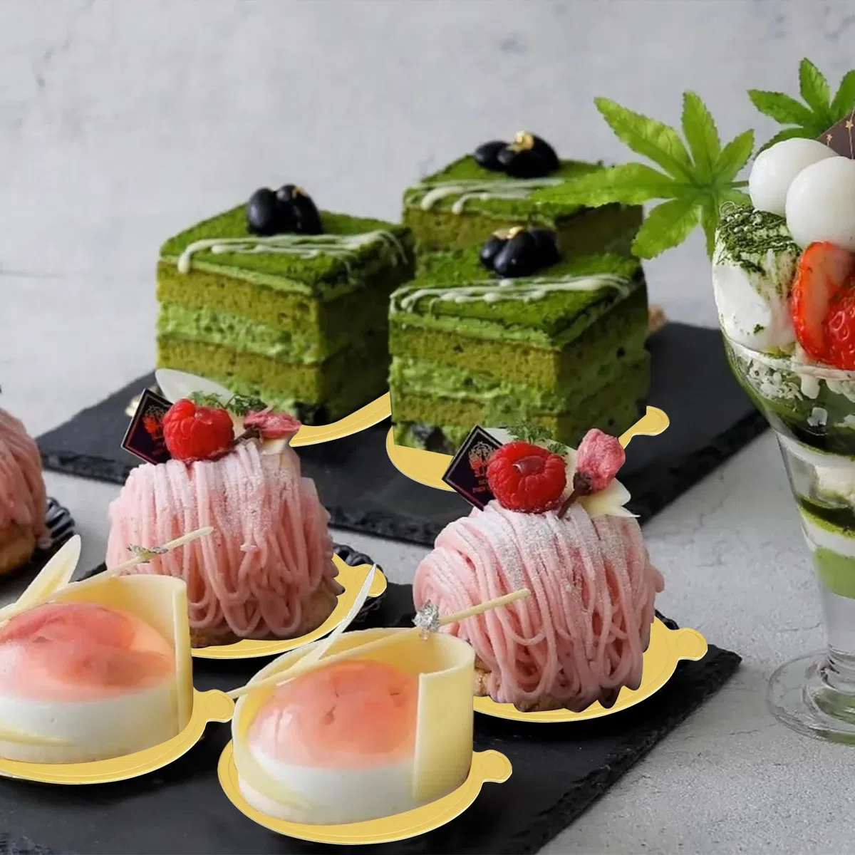 150 Pezzi Tavola per Mini Torte Alla Mousse, 9cm Mini d'oro Cake Basi Carta Dessert Display, Vassoio Rotondo in Cartone per Compleanno, Vacanza, Festa