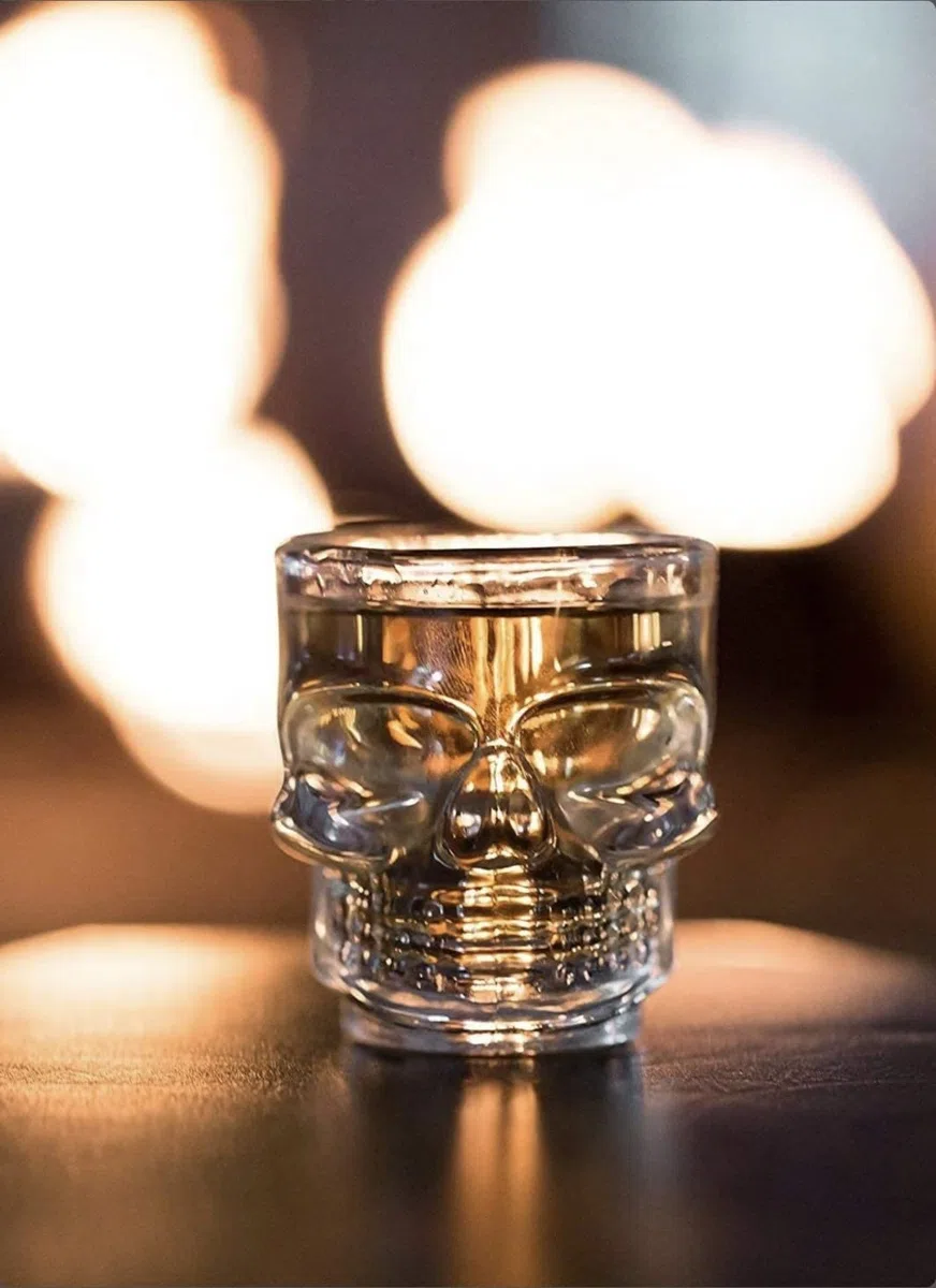 Oceano Bicchieri Teschio Vetro Birra Boccale Shot Chupito Tazza Whisky Vodka Amaro Vino Birra Rum Liquori idea regalo compleanno festa del papà halloween bar pub skull cranio (6PZ 50ML)