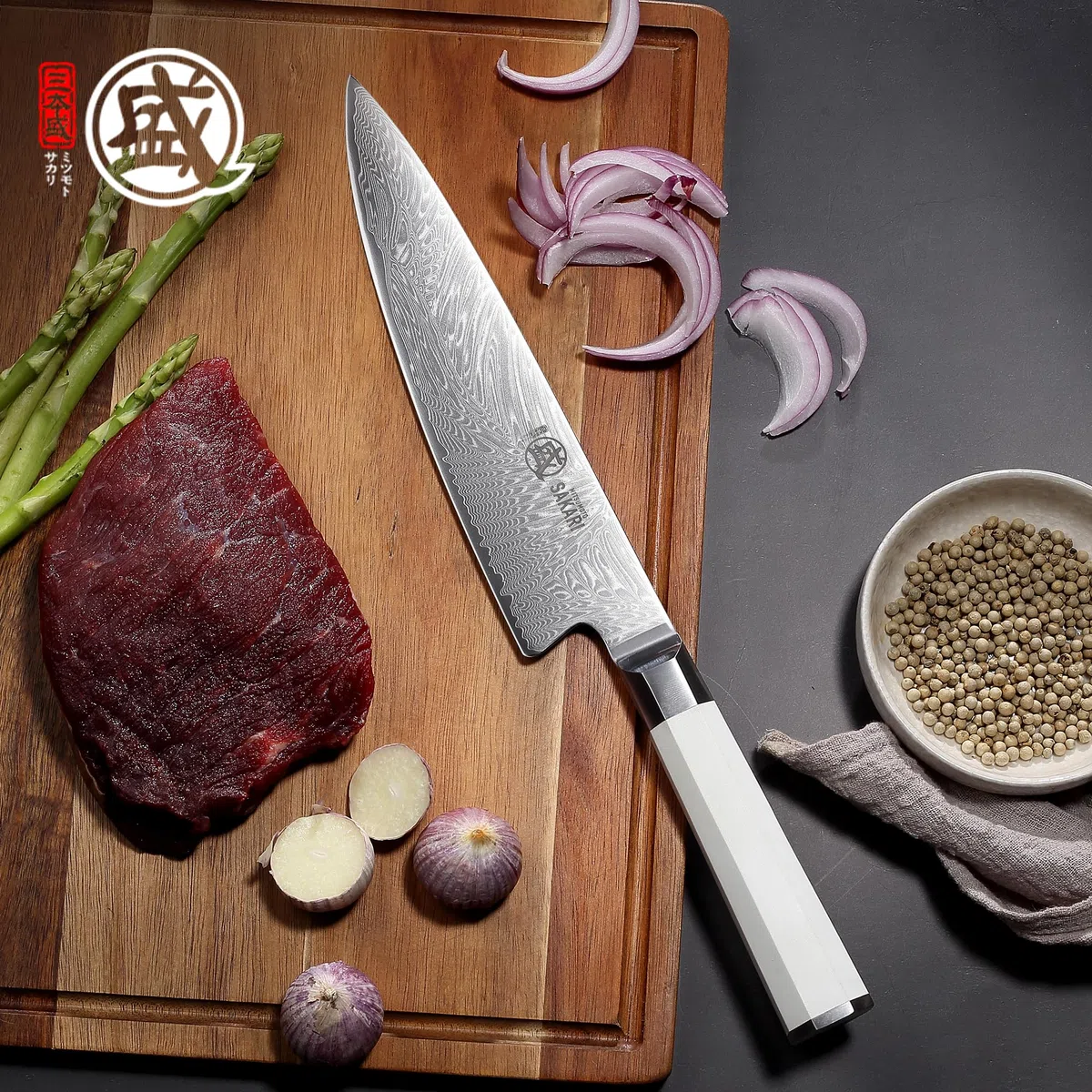 MITSUMOTO SAKARI Coltello da Cucina Giapponese Damasco, 8 Pollici - Lama in Acciaio VG-Pro Estremamente Affilato, Taglio Preciso per Carni e Verdure, Manico Ergonomico G10 con Presa Comfort