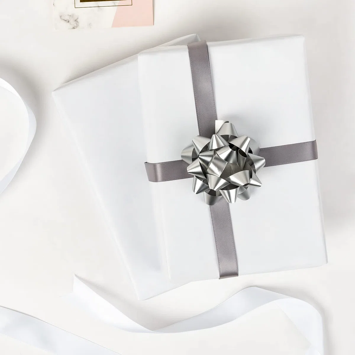 RUSPEPA Carta Da Regalo Bianca Lucida - Mini Rotolo - Tinta Unita Per Matrimoni, Compleanni, Doccia, Congratulazioni E Regali Di Festa - 44,5 cm X 10 m