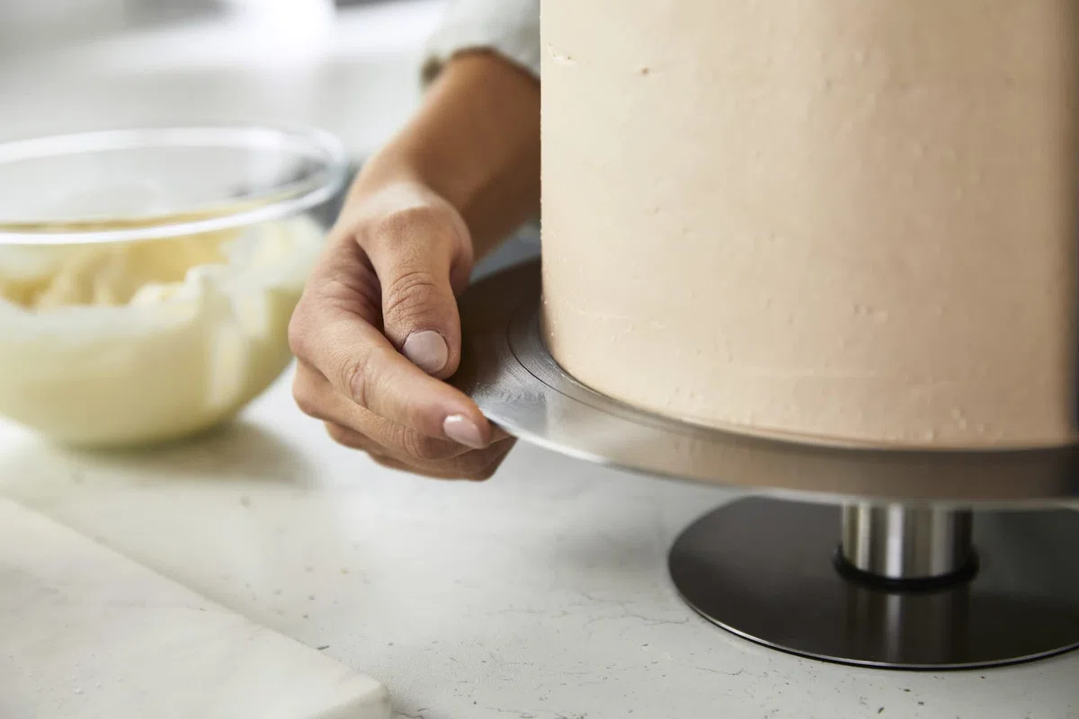 Kenwood KWSD100 Decorating Set di Pasticceria, Vassoio per Torte in Acciaio Inossidabile, Spatole, Sacca a Poche e Manicotto per Decorazione in Acciaio Inossidabile