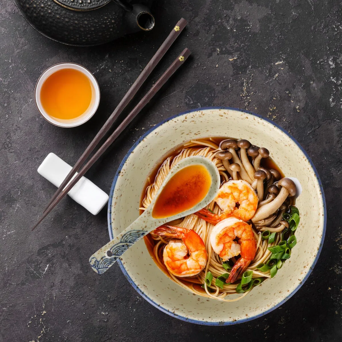 Set Ciotole Ramen Giapponesi in Ceramica 750ml-Con Bacchette e Cucchiai,Ceramica Ciotole giapponese per Ramen,Pho, Zuppe,Noodle, Riso,Lavabili in Lavastoviglie e Microonde
