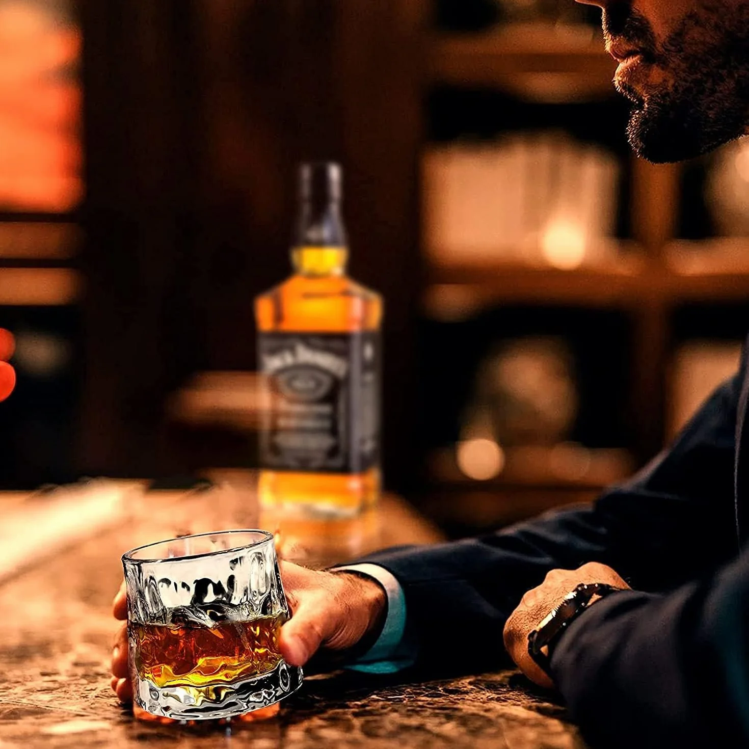 Set di 2 bicchieri da whisky rotanti e decompressivi - Old Fashioned, stile da bar, per bourbon Scotch Rum (confezione da 2 pezzi, texture a martello, 180 ml)