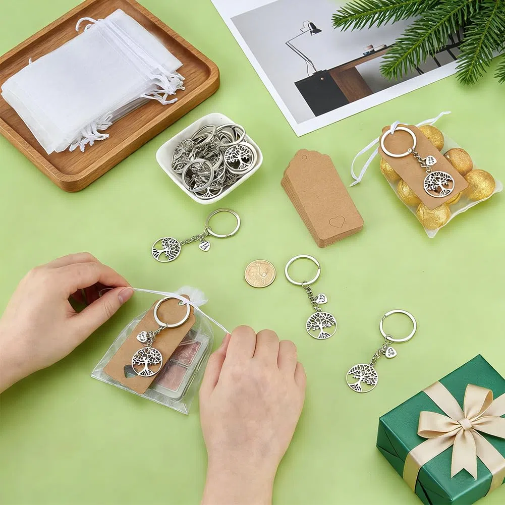 PH PandaHall 24 Set Portachiavi Albero della Vita con Etichette di Grazie Ciondoli Albero della Vita con Sacchetti in Organza e Etichette di Carta Regali per Battesimo Comunione Matrimonio