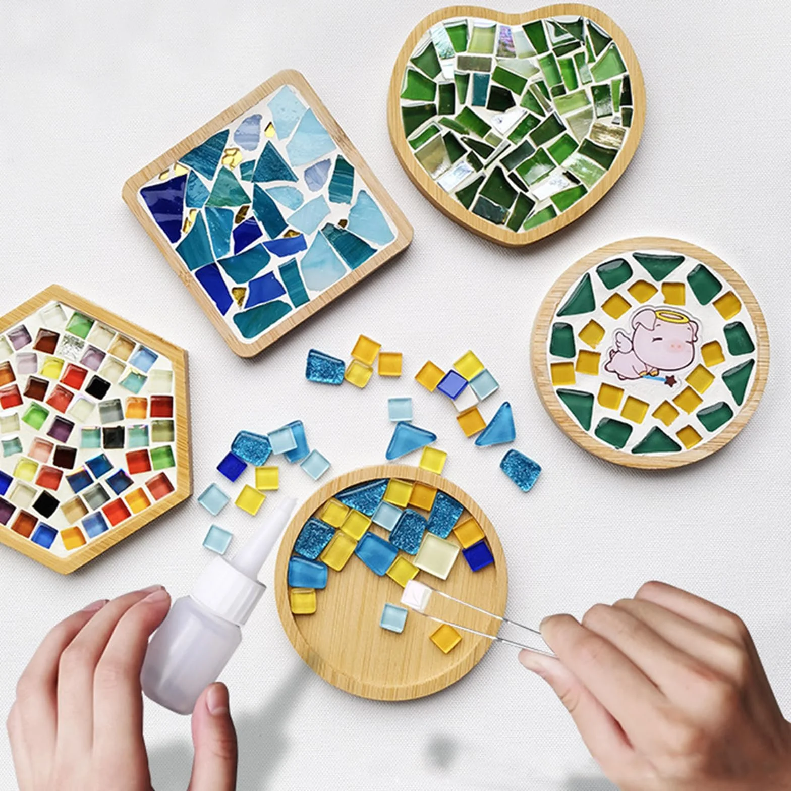 535 g Pietre di Mosaico di Cristallo Irregolari Mosaico Tempo Libero Creativo Adulto Bambino Piccoli Pezzi di Mosaico di Vetro per Fai Da Te Decorative (Miscela di Colori)