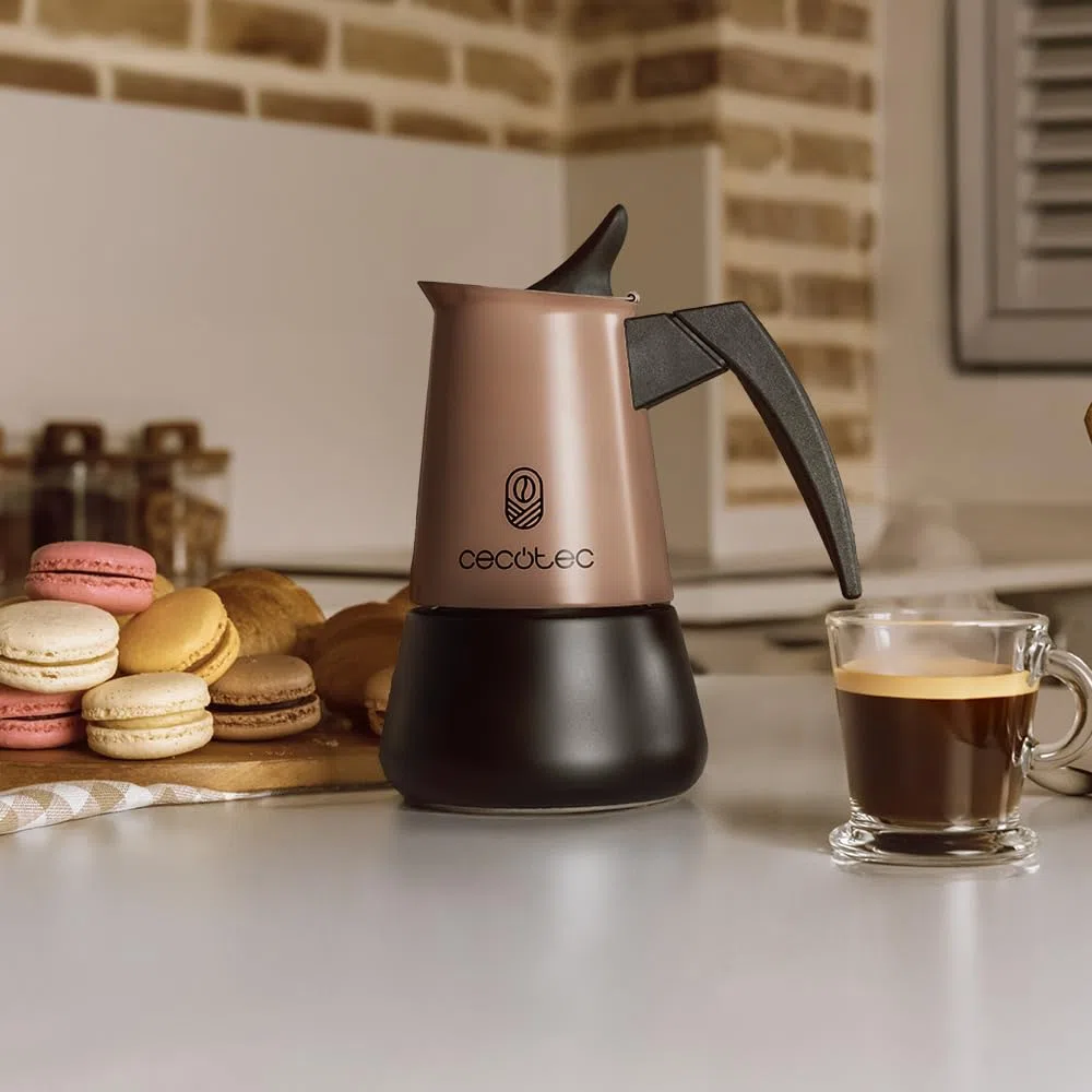 Cecotec Caffettiera Moka Express Piccolina 200 Bronze. 100ml, 2 Tazze di Caffè, Acciaio Inox, Adatta Tutte le Superfici, Filtro Premium, Valvola di Sicurezza, Manico Termoresistente, Design Elegante