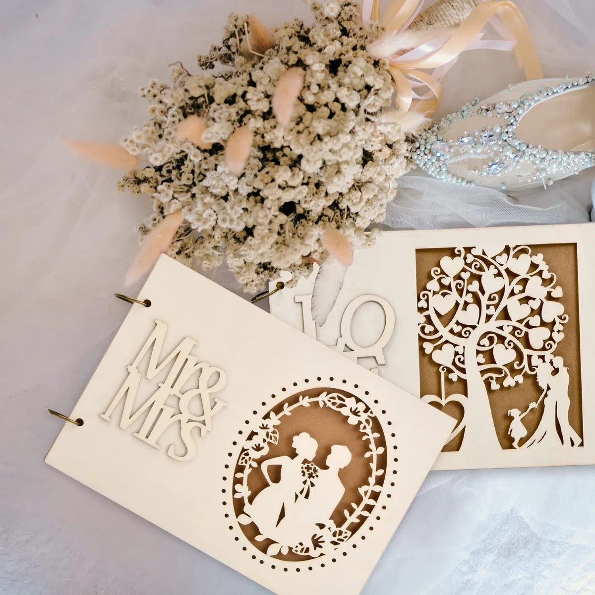 Mr & Mrs Libro degli Ospiti Libro degli Ospiti di Nozze in Legno con 40 Pagine Artigianato Innovativo Album per Anniversario Matrimonio Festa di Fidanzamento