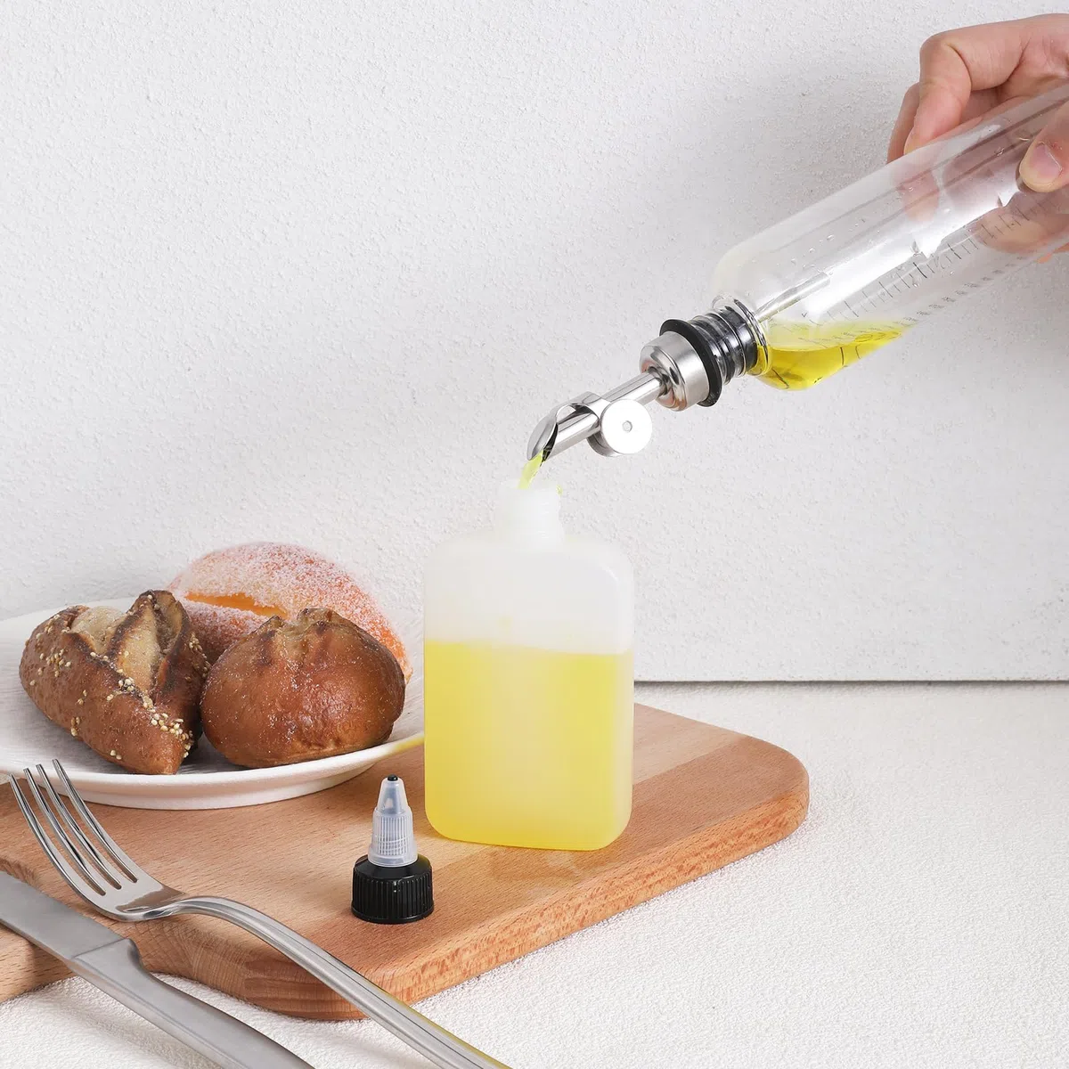 Ptwola 2 piccole bottiglie per condimenti, in plastica, a prova di perdite, ricaricabili, per salse, insalata, olio, ketchup, senape, cucina