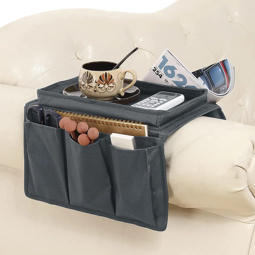 JIAHG Organizer per Bracciolo del Divano, Vassoio Appendibile per Sedia, Borsa per Libri, Riviste, Cellulare e Telecomando