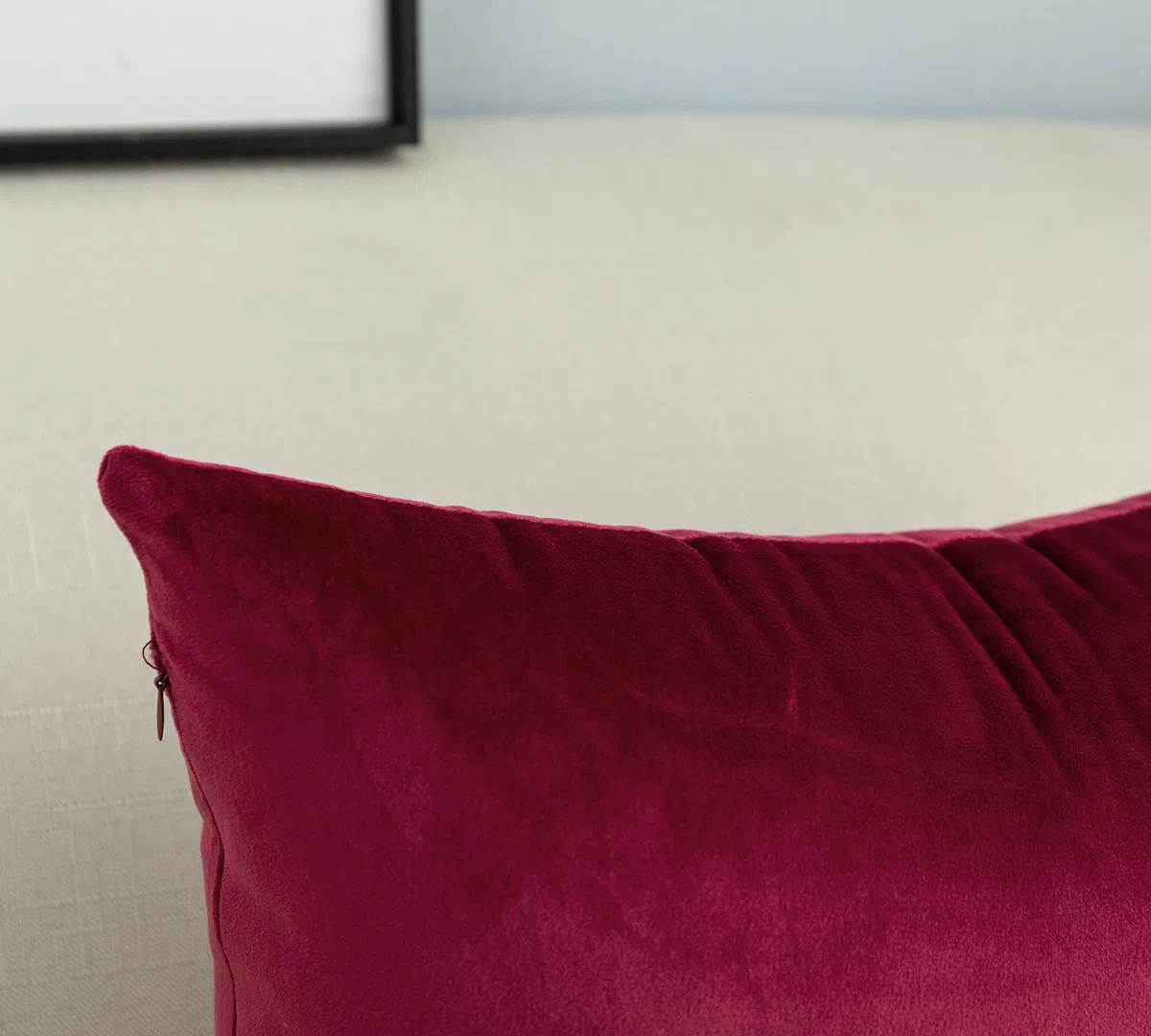 GIRASOLE HOME Coppia Federe Cuscini in Velluto Per Divano e Letto Antiacaro e Ipoallergenico Copricuscini Arredamento Casa con Zip Invisibile 2 pezzi (45x45cm, Bordeaux)