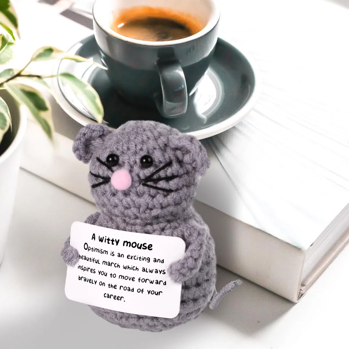 Topo Divertente Positivo, Bambola di Topo Lavorata a Maglia Carina Creativa da 8cm con Carta Ispiratrice Topo all'Uncinetto per Peluche Regalo di Compleanno Decorazione per Feste Incoraggiamento