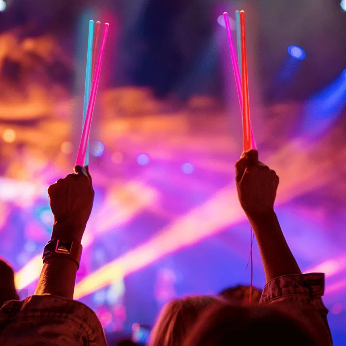 Light Up Bacchette Lightsaber Bacchetta Cinese con 9 modalità di colore, SOARFLY Lightsaber Bacchetta riutilizzabile senza BPA Illuminating Chopsticksper cucina cena party sushi 2 paia