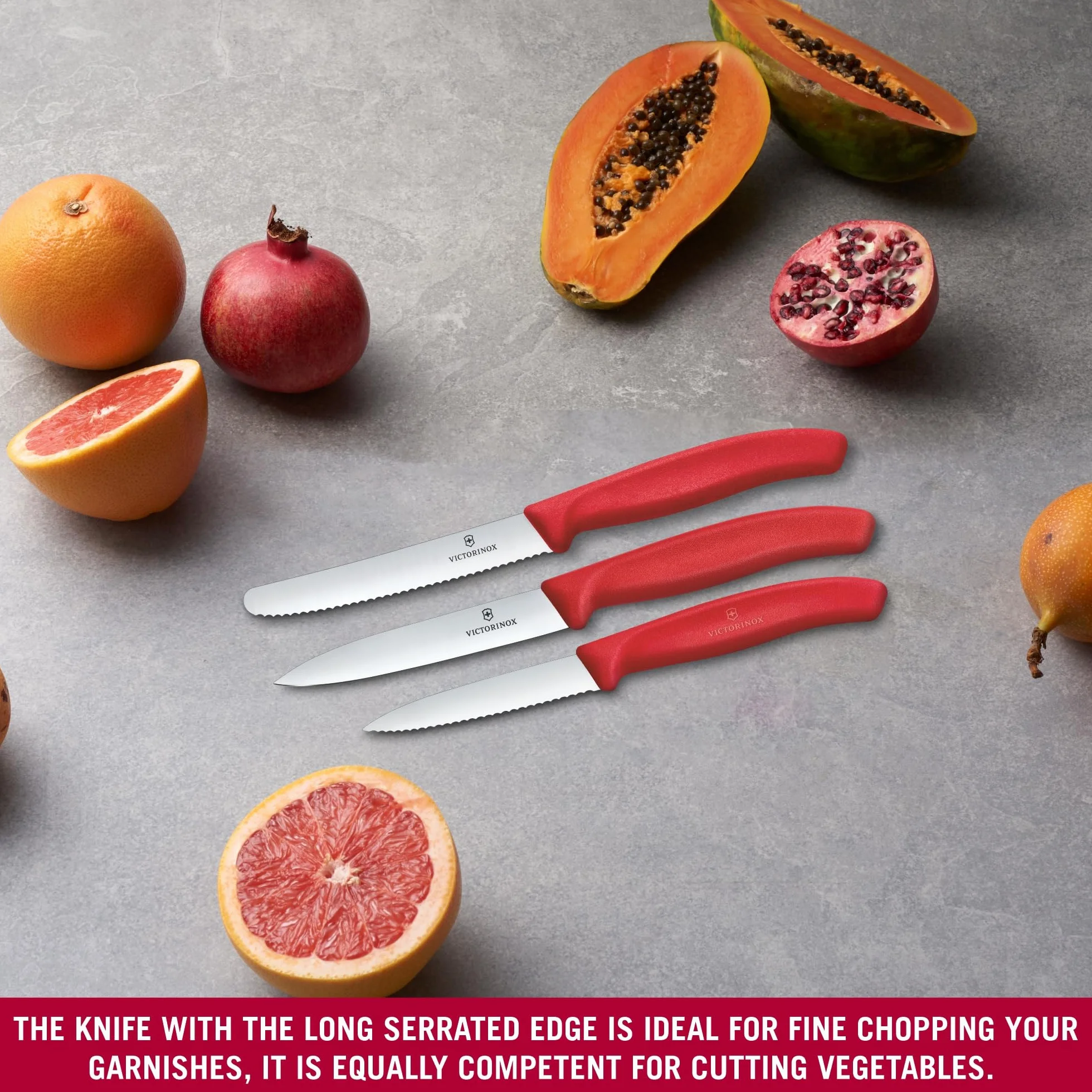 Set di coltelli da cucina Victorinox Swiss Classic, 3 pezzi, Coltello per verdure, pomodori e colazione, Manico in plastica robusta, Acciaio inossidabile, Rosso