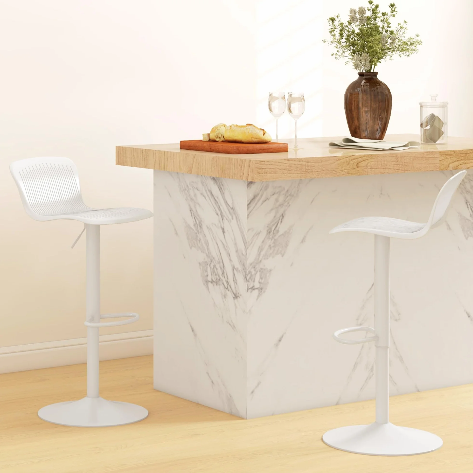 HOMCOM Set 2 Sgabelli da Bar con Schienali Ergonomici, Poggiapiedi, Sgabelli Cucina Alti Regolabili in Polipropilene con Seduta Girevole e Base Antiscivolo per Sala da Pranzo, Penisola Cucina, Bianco