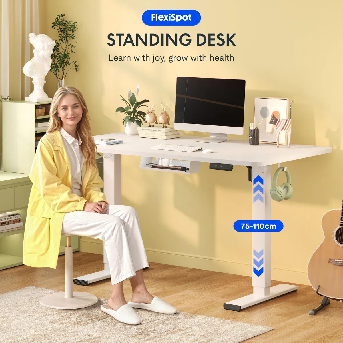FLEXISPOT Scrivania Regolabile in Altezza Basic – Con Gestione Cavi, Ganci e Piano Monoblocco, Scrivania Ergonomica per Home Office (120x60 cm, Bianco)