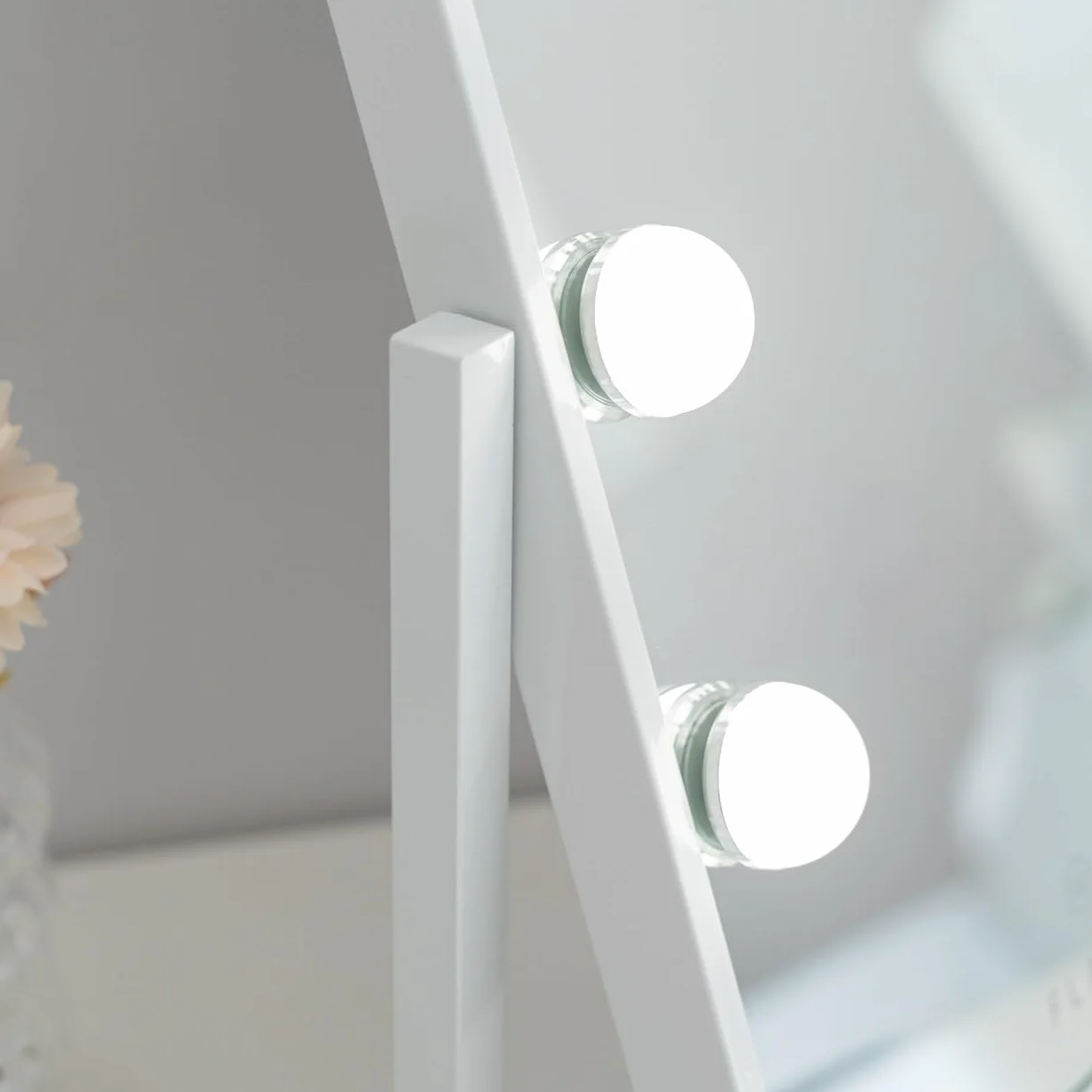 Flamingueo Specchio Trucco con Luci - 12 LED - 3 Modi di Luce - Intensità Regolabile - Controllo Tattile - Posizione Regolabile - Vanity Mirror - Bianco - 36,5x7,5x47,5cm