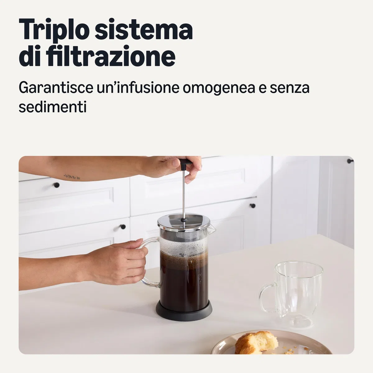 Amazon Basics Caffettiera a Stantuffo, 1L, in Vetro Borosilicato, Senza BPA, Parti Rimovibili Lavabili in Lavastoviglie