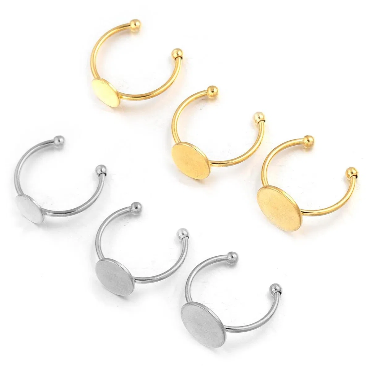 30 Pezzi Base per Anelli Regolabile in Acciaio Inox - Vassoio Piatto Vuoto per Creazione di Gioielli Artigianali Fai da Te (Oro e Argento)