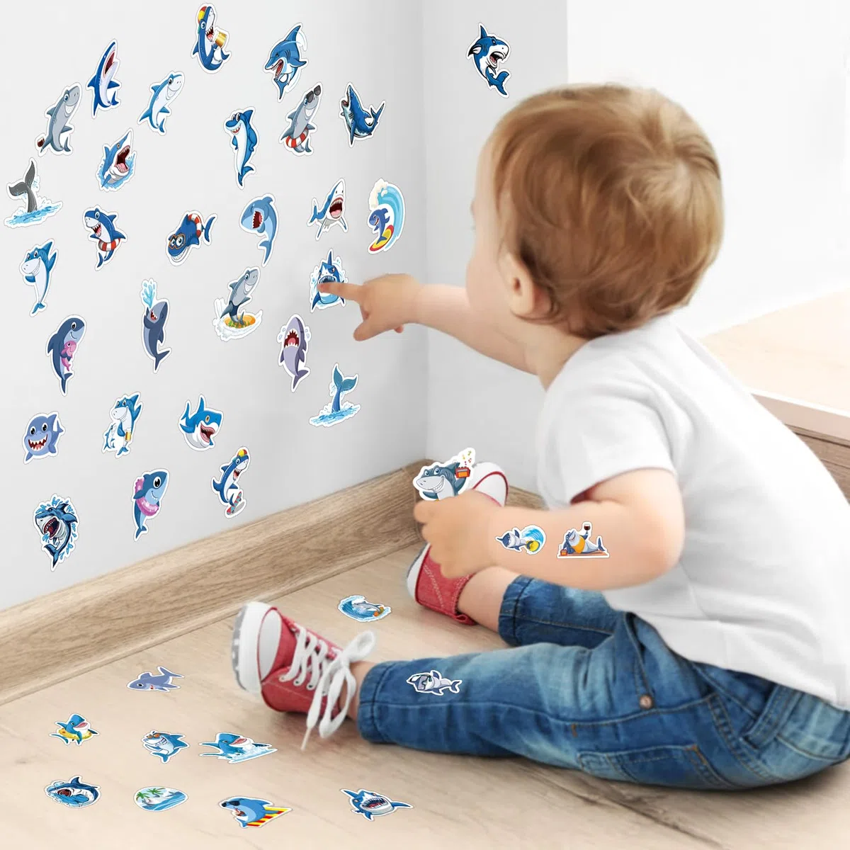 114PCS Set di bomboniere per feste di squalo - 12 Braccialetti Shark Braccialetti 54 Adesivi per squali 12 Shark Favor Bag 12 adesivi per tatuaggi di squalo 12 taccuini di squalo