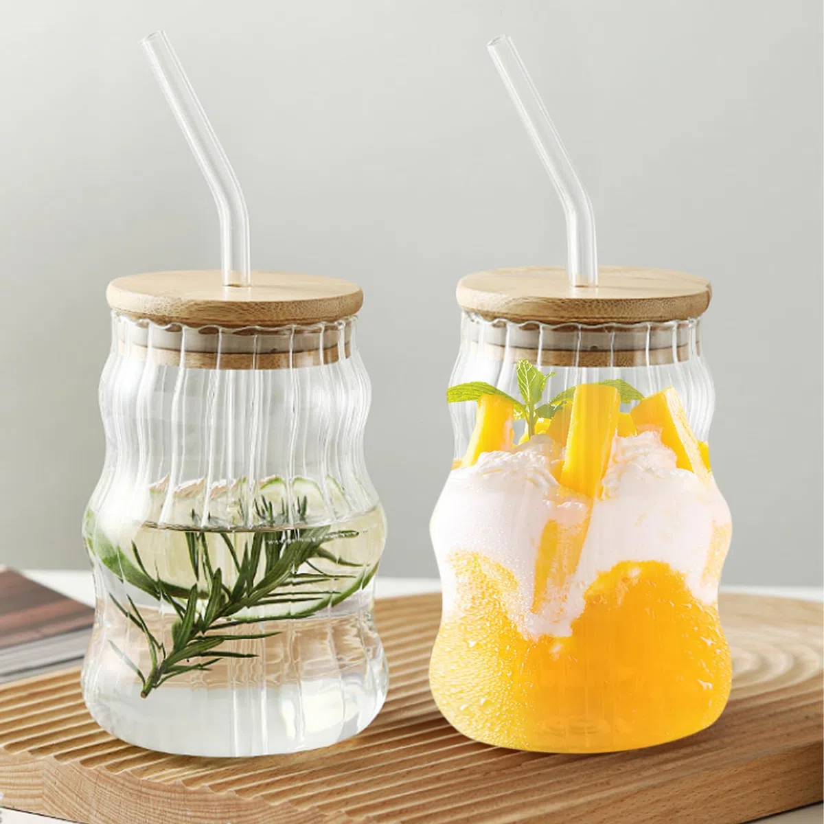 2PCS Bicchieri con Coperchio e Cannuccia in Vetro Stile Vintage,500ML Bicchiere da Long Drink con Cannuccia, Cocktail Vetro, Bicchieri da Caffè Adatto Frappè