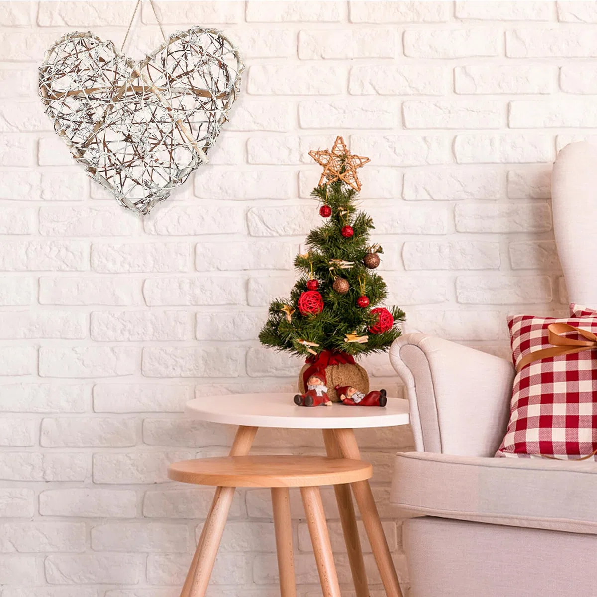 Corona Decorativa a Forma di Cuore in Rattan Naturale per Decorazioni Natalizie e Fai-da-te, per Ambienti Esterni e Feste Design Classico e Materiale Resistente